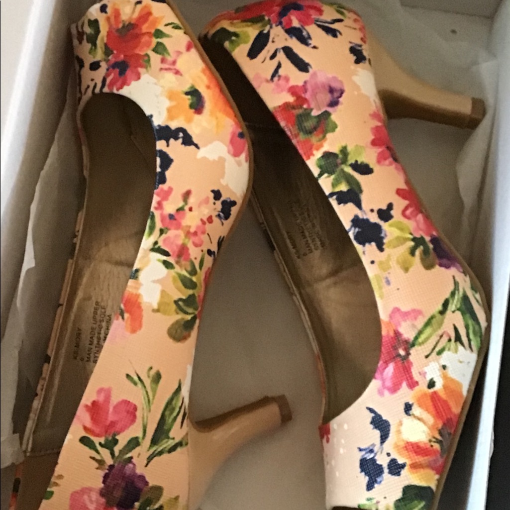 Brand New Karen Scott Shoes